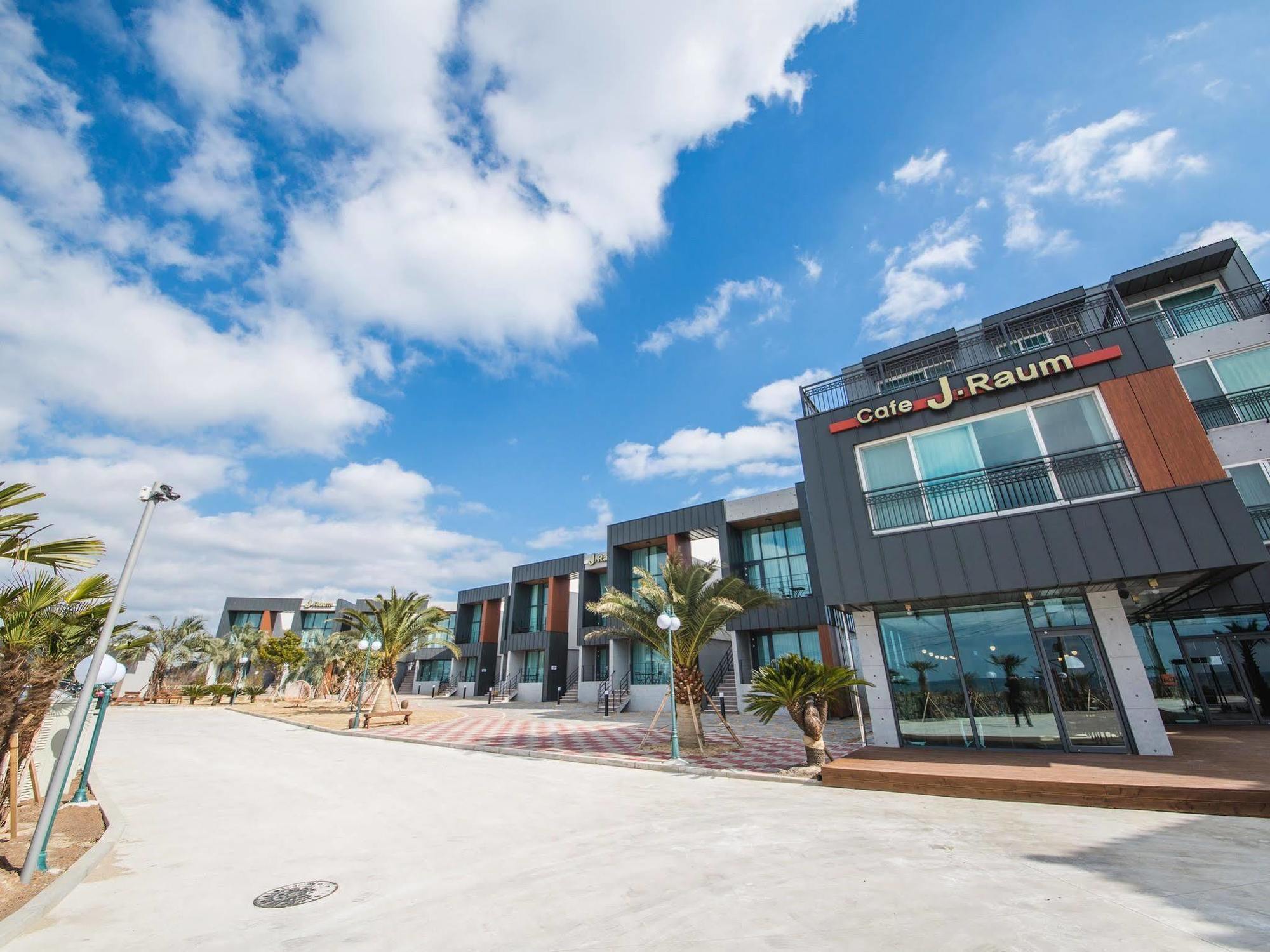 סאוגוויפו J Raum Resort מראה חיצוני תמונה