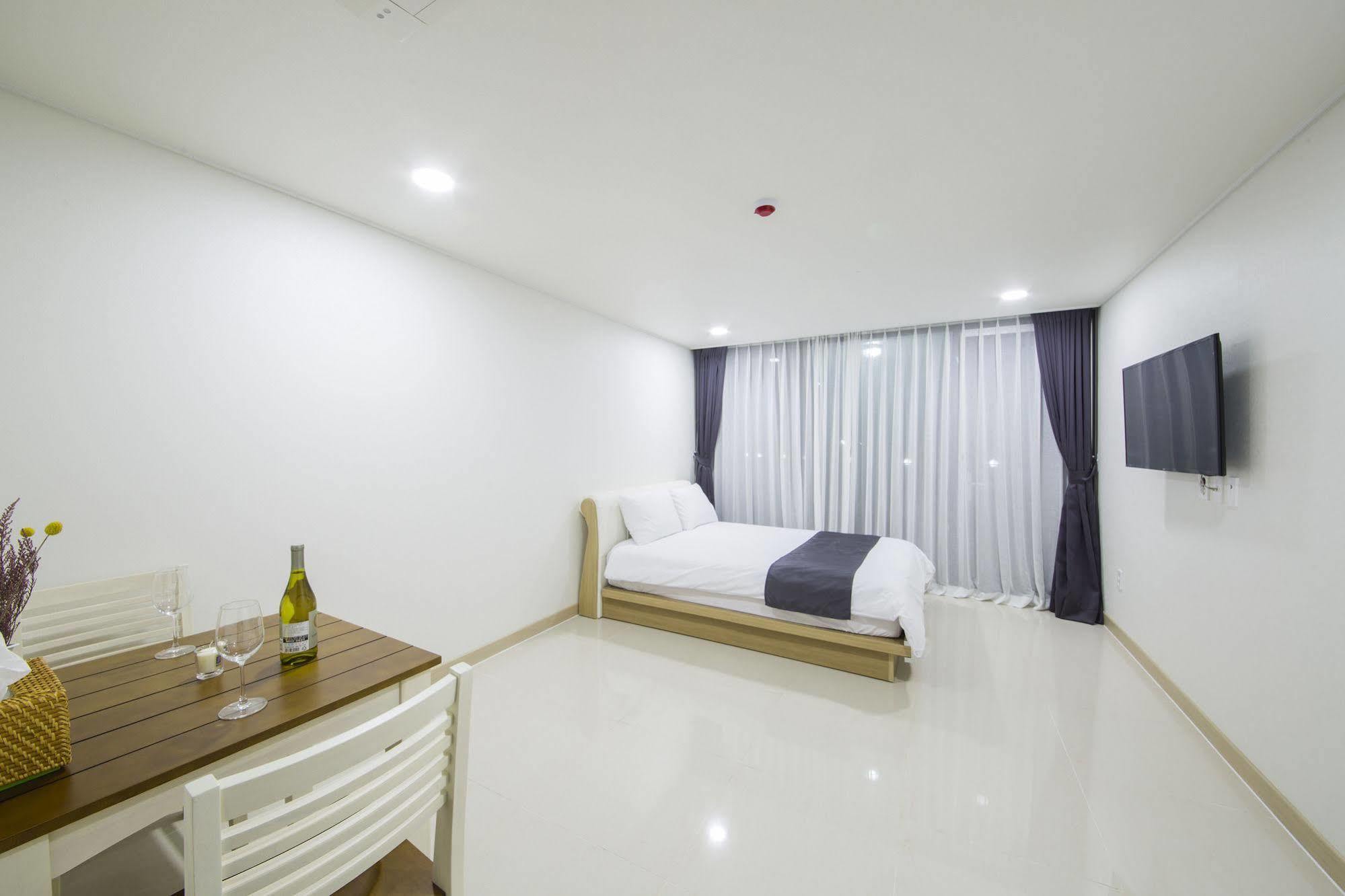 סאוגוויפו J Raum Resort מראה חיצוני תמונה