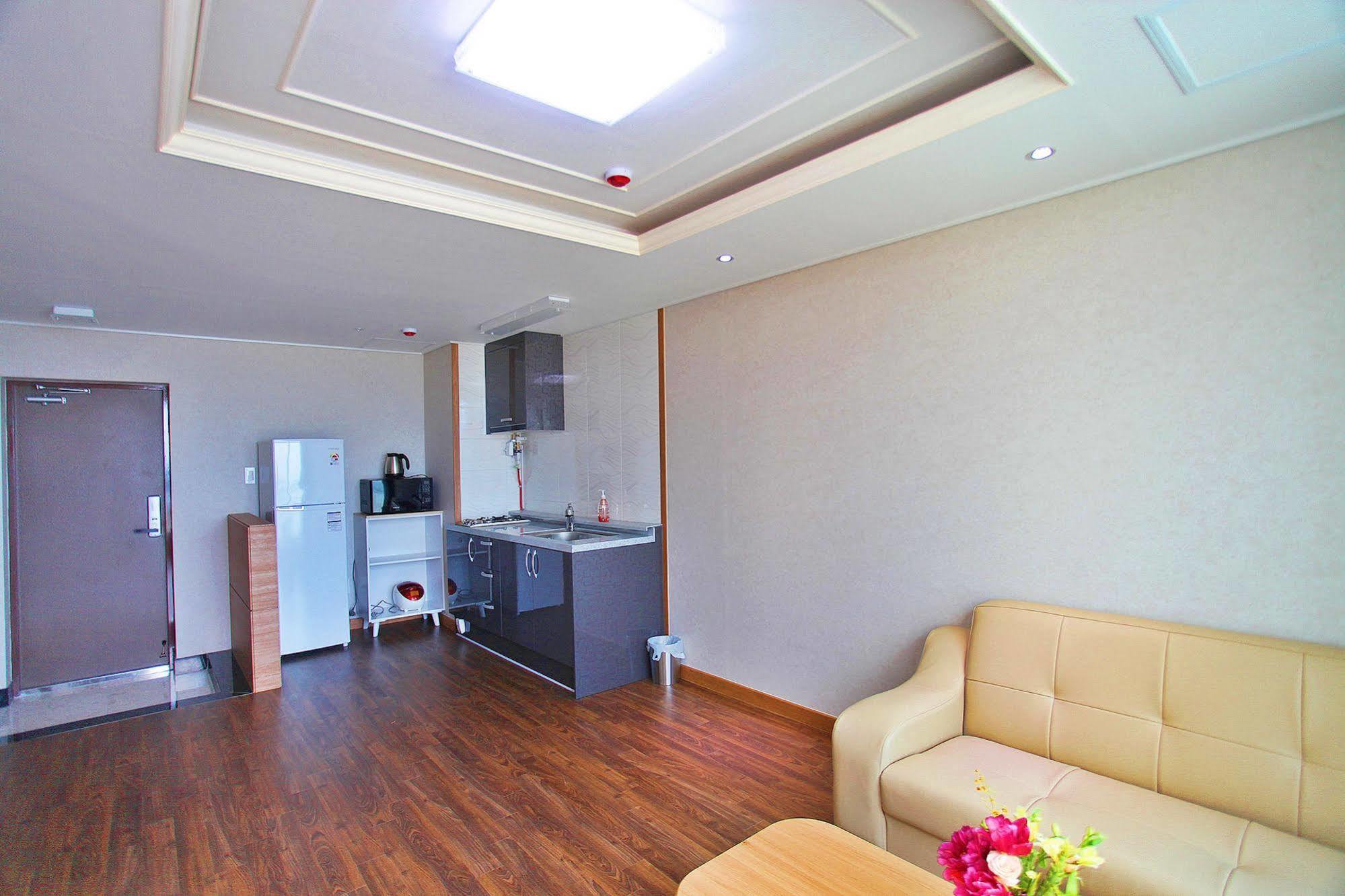סאוגוויפו J Raum Resort מראה חיצוני תמונה