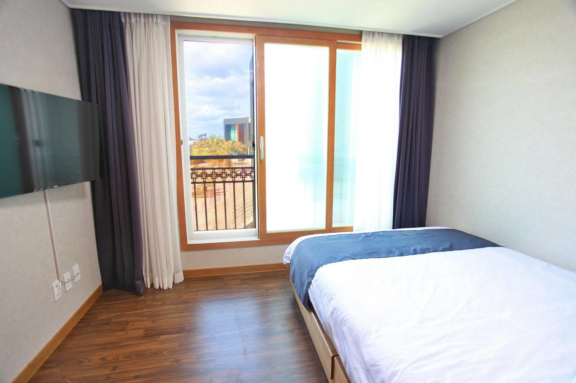 סאוגוויפו J Raum Resort מראה חיצוני תמונה