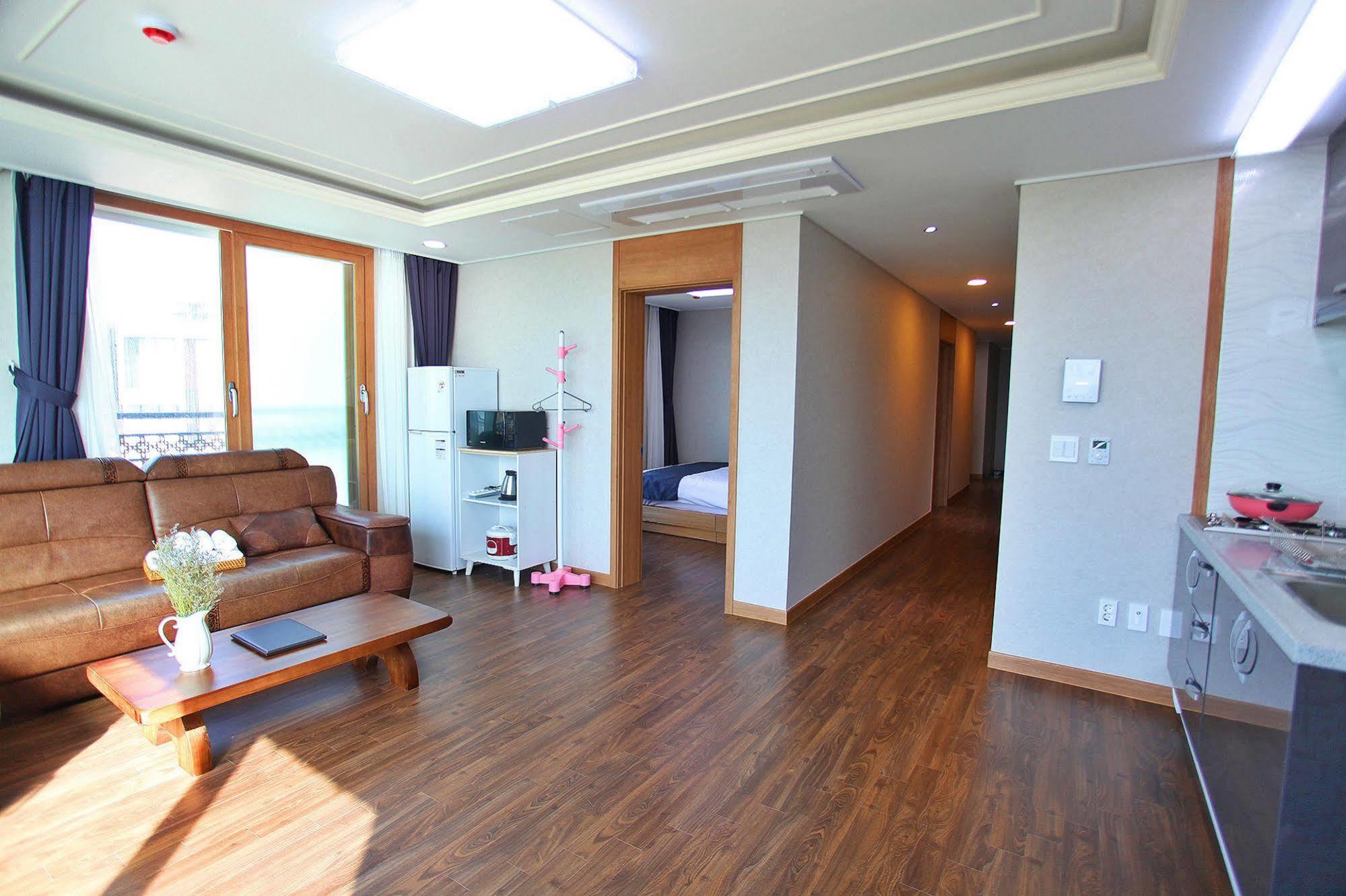 סאוגוויפו J Raum Resort מראה חיצוני תמונה